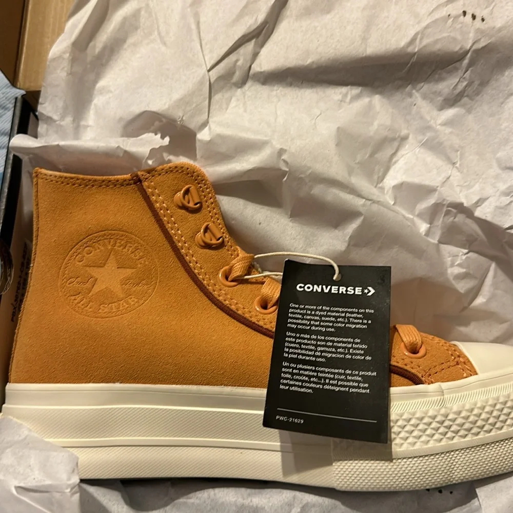NWT converse Chuck Taylor All Star Lift Platform Suede Tiger MothTawny OwlEgret